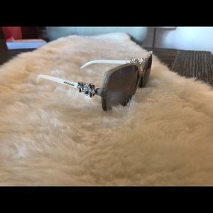 Bvlgari White/black sunglasses